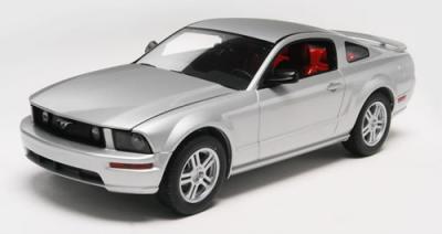 REVELL OF USA 2839 '06 MUSTANG GT 1:25